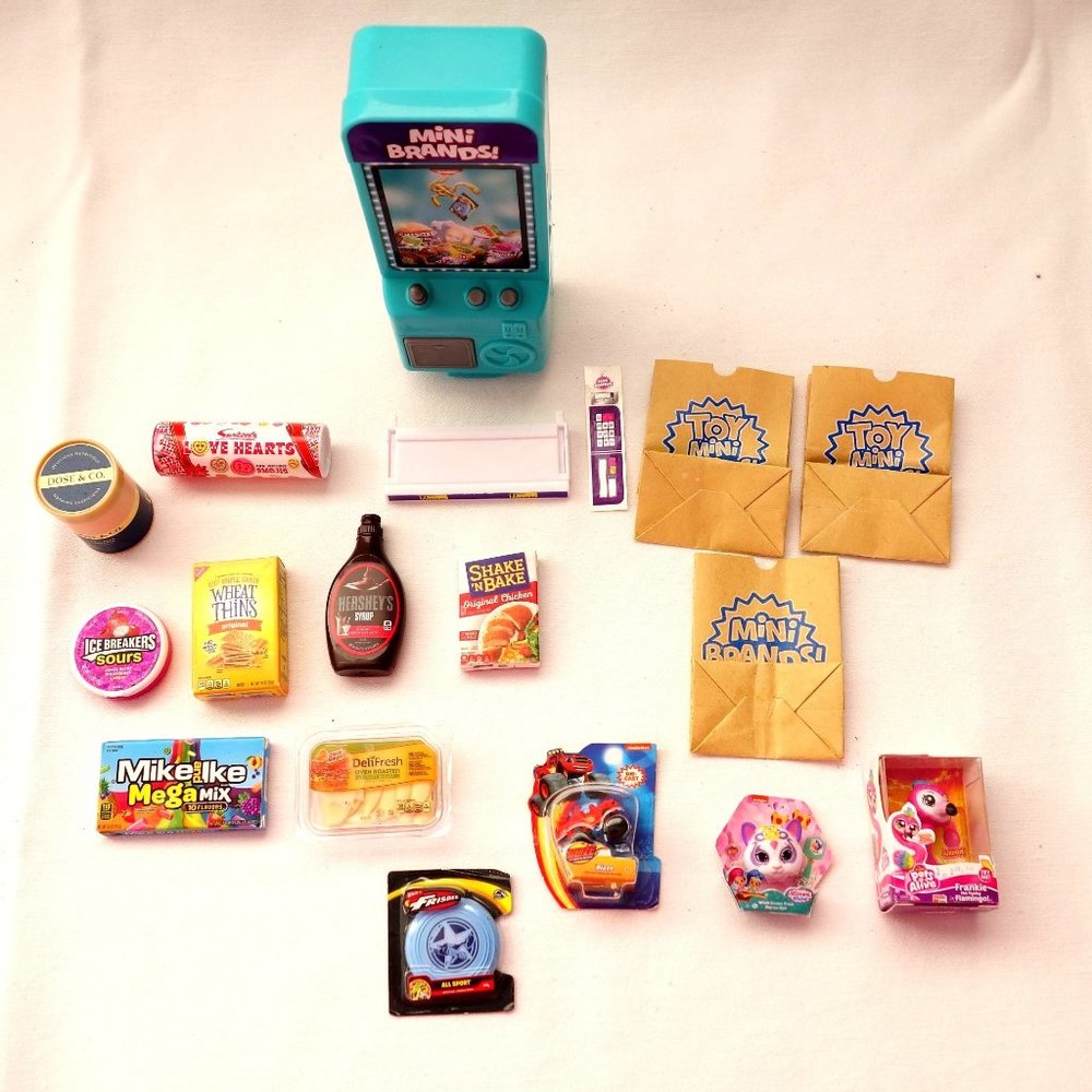 Zuru Mini Brands Mixed Lot of 18 Pieces Pretend Food Toys Arcade and‎ Bags